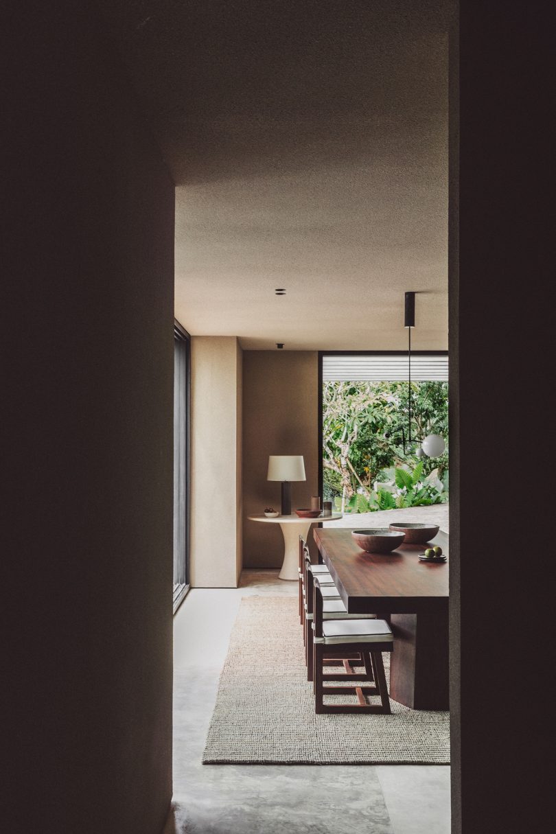 Nicolas Schuybroek Architects设计的极简主义住宅SR House