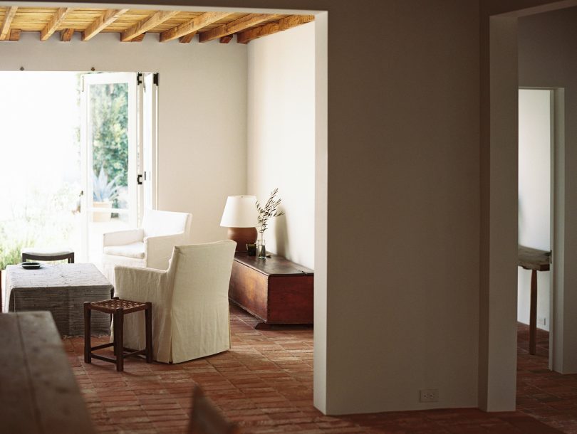 Breland-Harper设计的极简住宅Spanish Courtyard House