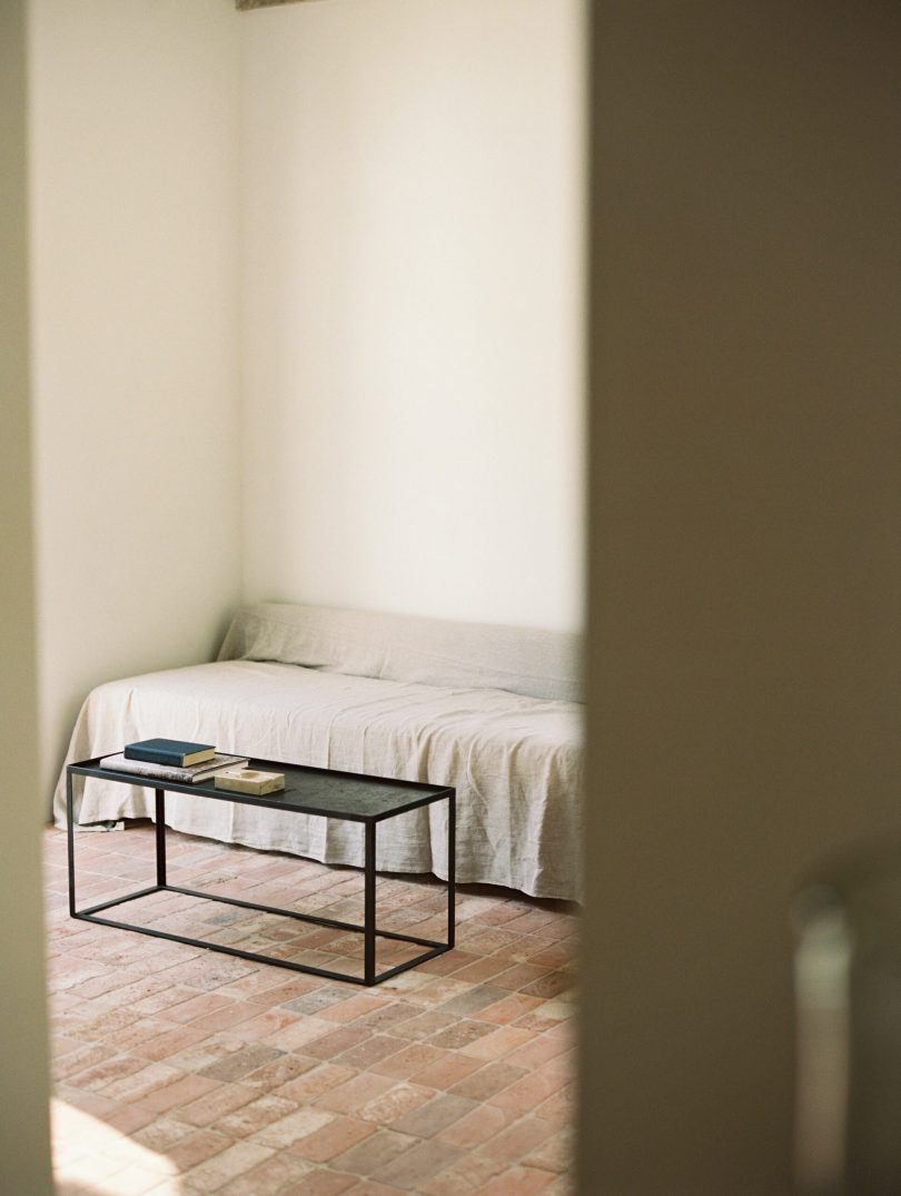 Breland-Harper设计的极简住宅Spanish Courtyard House