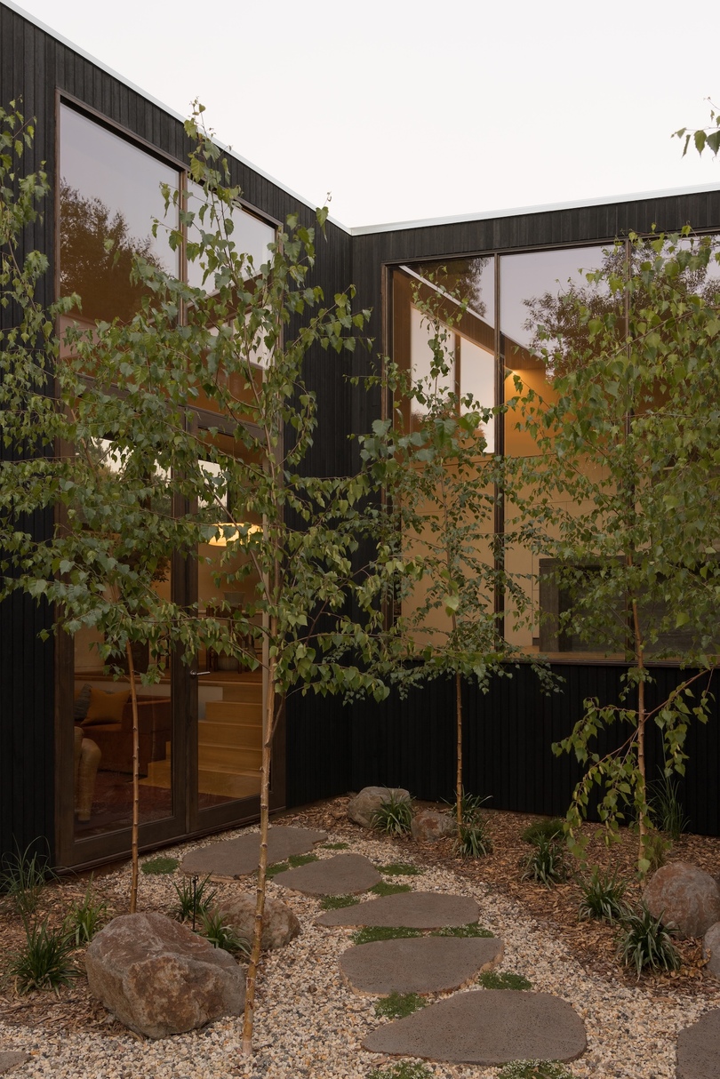 Telha Clarke 设计的极简主义住宅 Daylesford Hill House