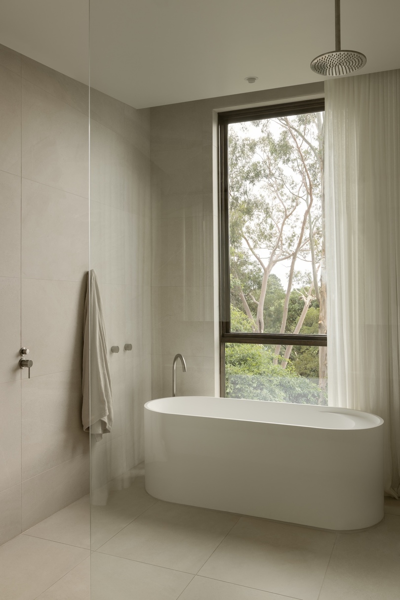Telha Clarke 设计的极简主义住宅 Daylesford Hill House