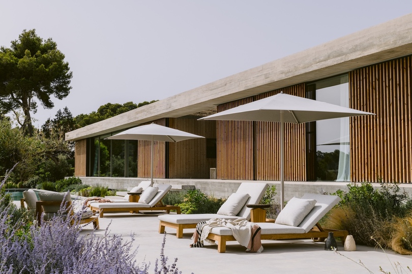 Adrián Bedoya 设计的极简主义度假别墅 Ibiza Residence