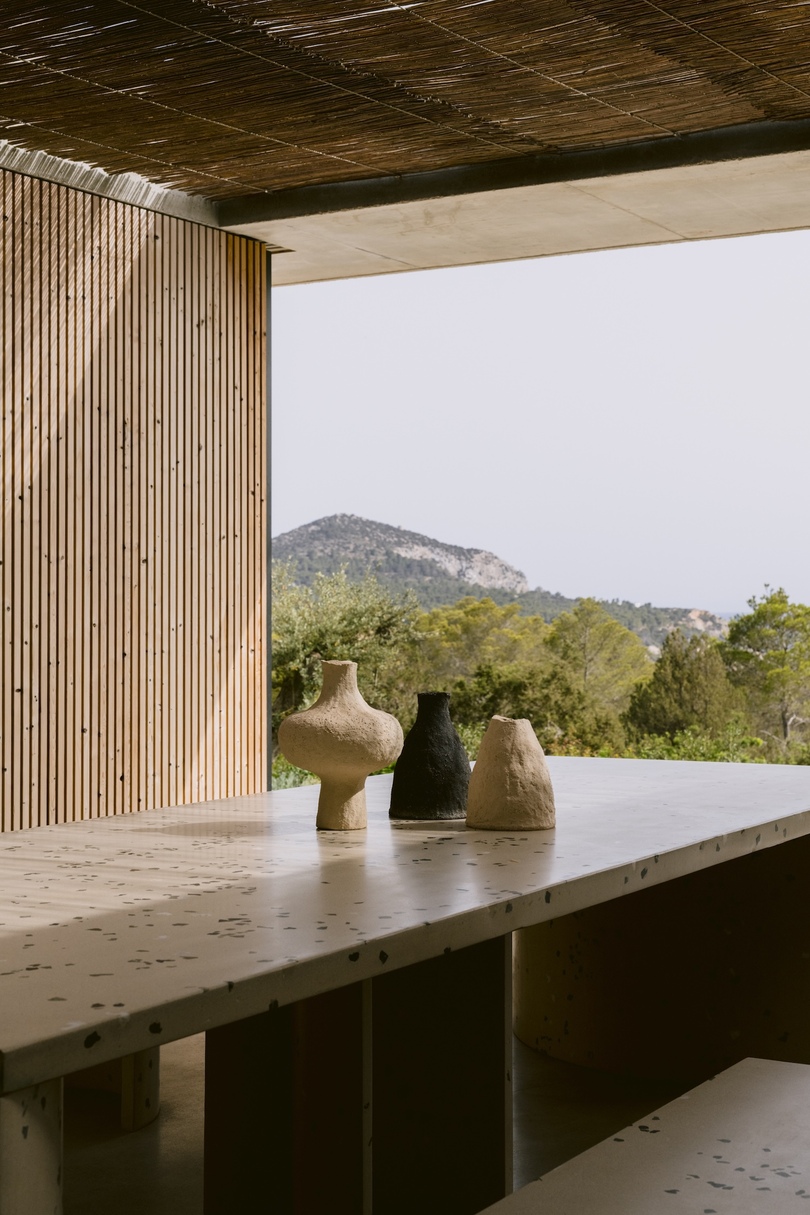 Adrián Bedoya 设计的极简主义度假别墅 Ibiza Residence