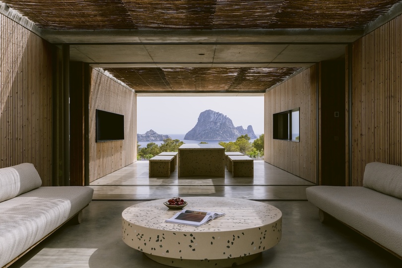 Adrián Bedoya 设计的极简主义度假别墅 Ibiza Residence