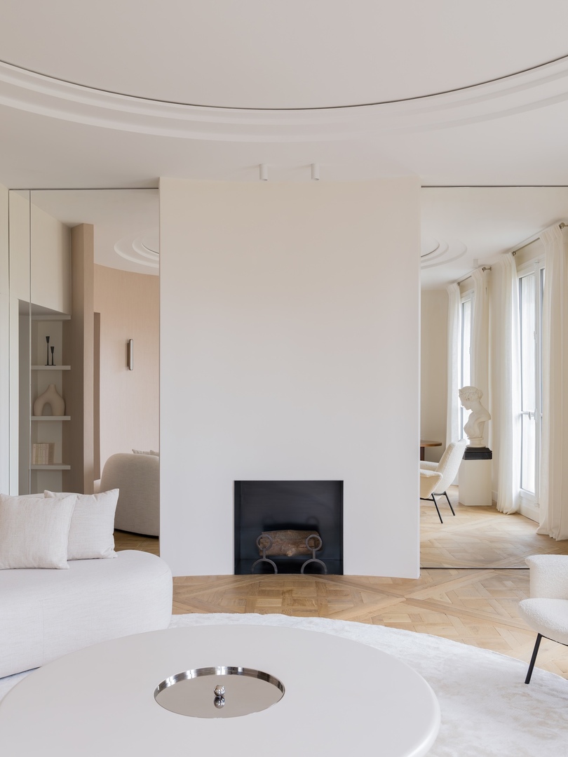 Hugues de Blignières 设计的极简主义公寓 Lena Apartment