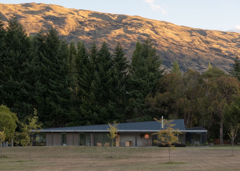 由 Nuku 设计的极简主义住宅 Mount Barker House