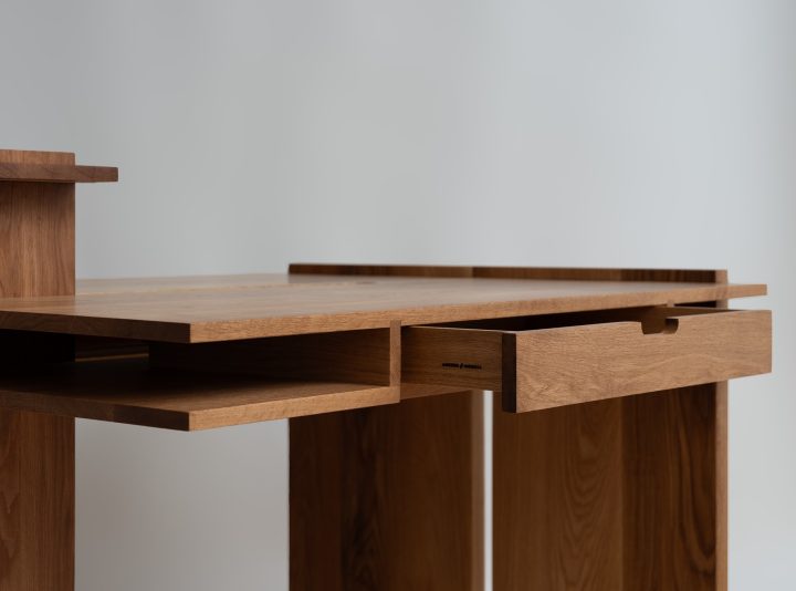 Austen/Morris 设计的极简主义桌子 No. 16 Desk