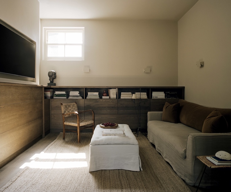 Evelina Mamedovaite 设计的极简主义住宅 North West London