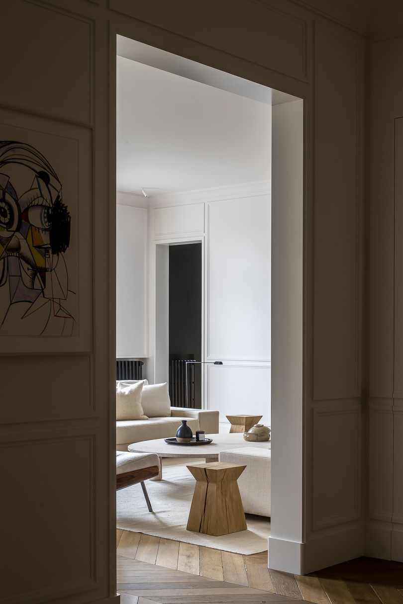 由 Nathalie Deboel 设计的极简主义住宅 Parisian Portrait