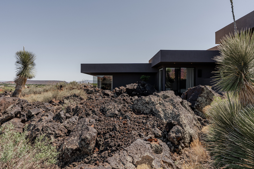 Design Studio JAC 设计的极简主义住宅 Rock House