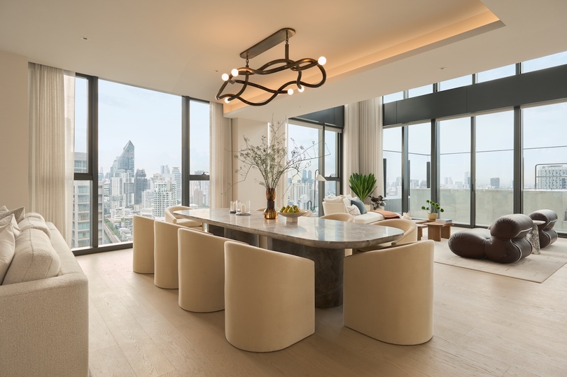 Thomas Juul-Hansen 设计的极简顶层公寓 SCOPE Thonglor
