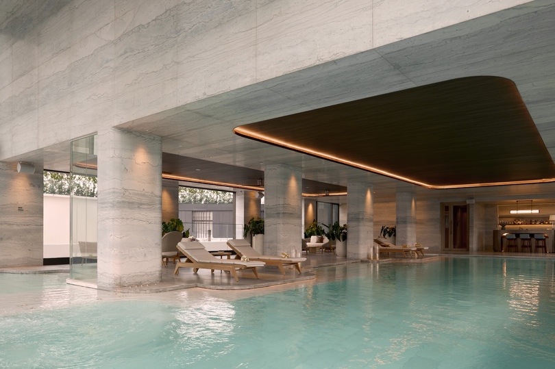 Thomas Juul-Hansen 设计的极简顶层公寓 SCOPE Thonglor