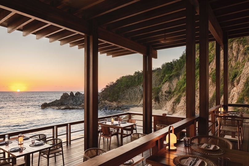 Huber Design Studio 设计的极简主义餐厅 Sal Restaurant