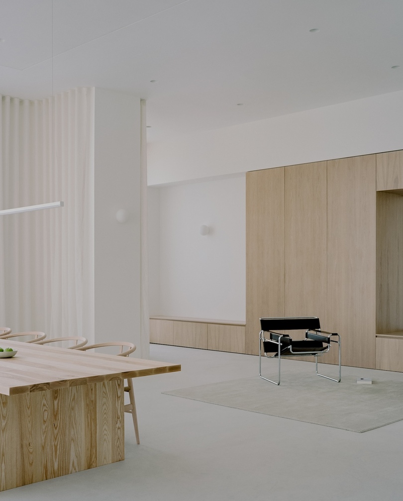 由 Actual Office 设计的极简主义住宅 Cherry Orchard
