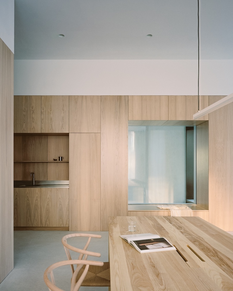 由 Actual Office 设计的极简主义住宅 Cherry Orchard