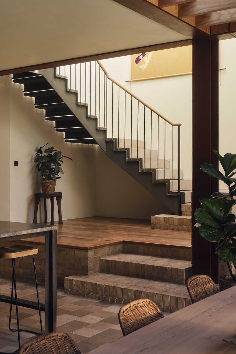 Mosley Thorold 设计的极简主义住宅 De Beauvoir Townhouse