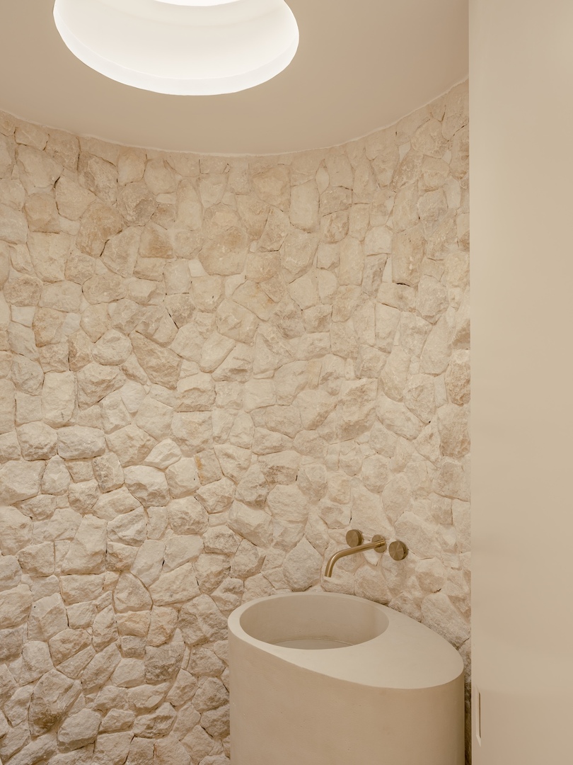 Felipe Hess Arquitetos 设计的极简主义住宅 Garret House