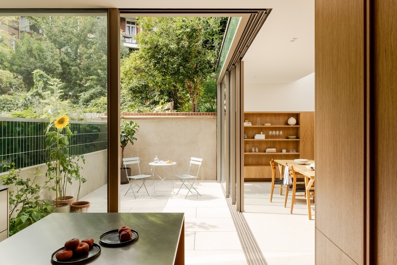 Manea Kella 设计的极简主义住宅 Heathside House