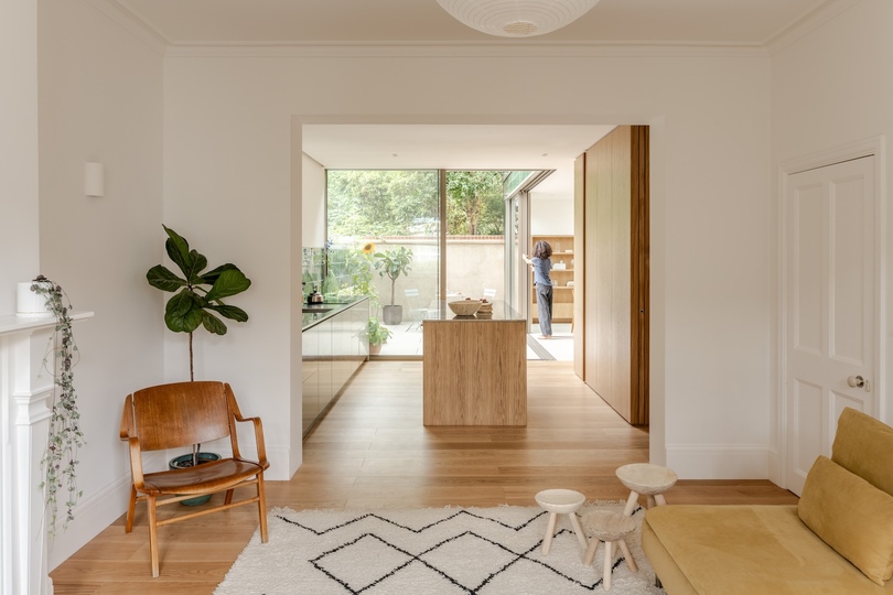 Manea Kella 设计的极简主义住宅 Heathside House