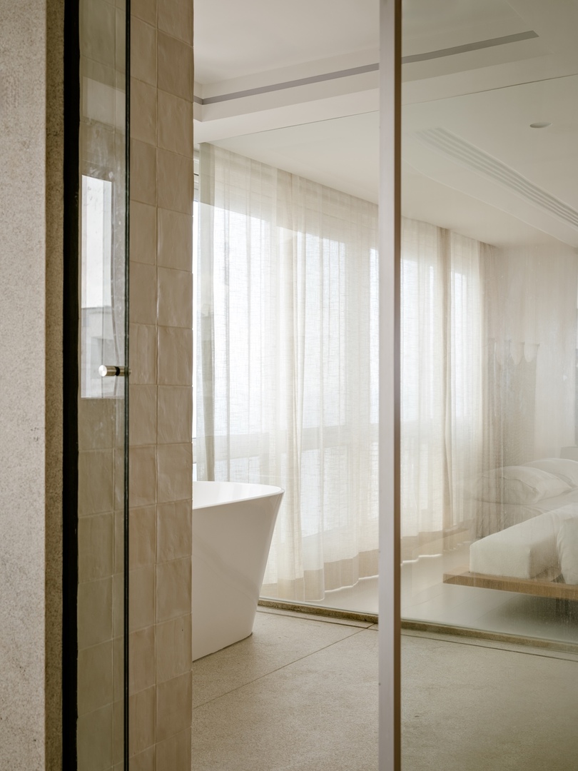 Pascali Semerdjian Arquitetos 设计的极简主义公寓 Leblon