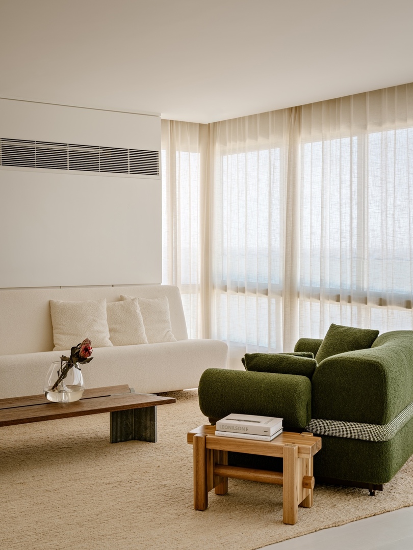 Pascali Semerdjian Arquitetos 设计的极简主义公寓 Leblon