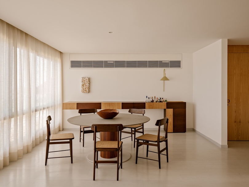Pascali Semerdjian Arquitetos 设计的极简主义公寓 Leblon