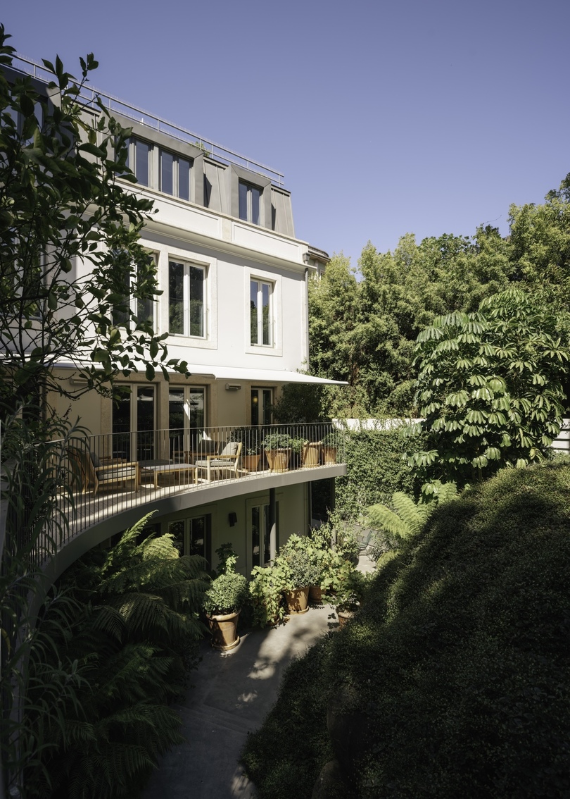 McLean Quinlan 设计的极简主义住宅 Lisbon Townhouse