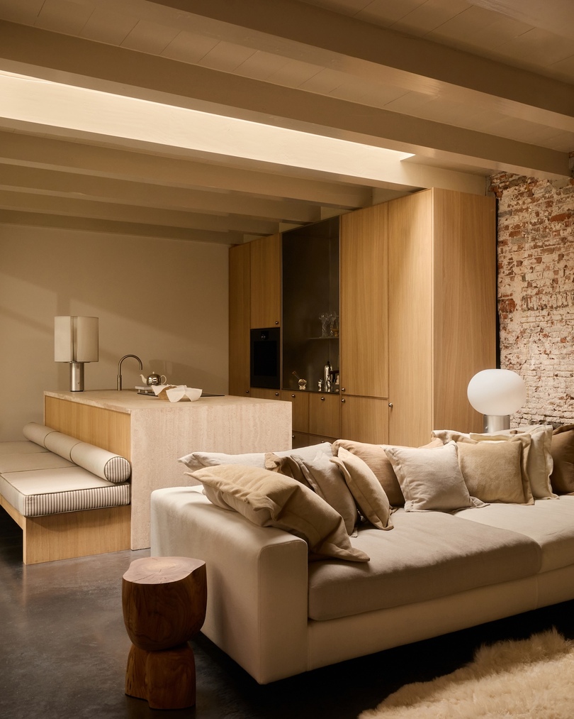 Margriet de Bruijn 设计的极简主义住宅 Mek the Apartment