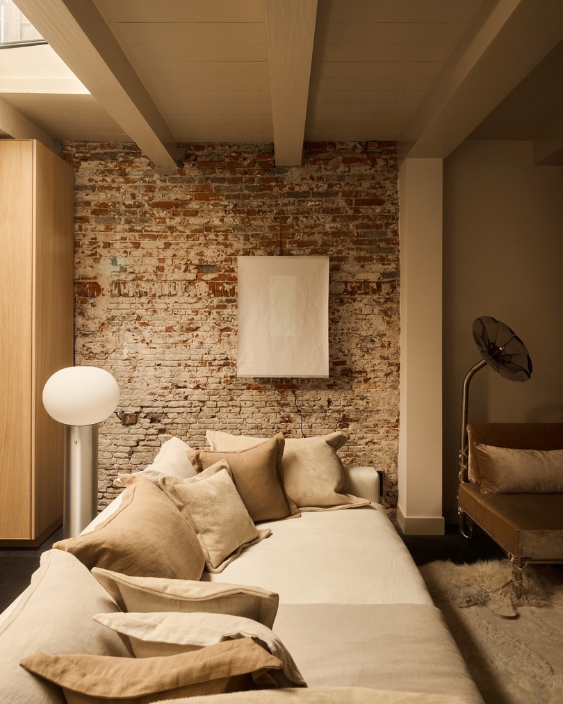 Margriet de Bruijn 设计的极简主义住宅 Mek the Apartment