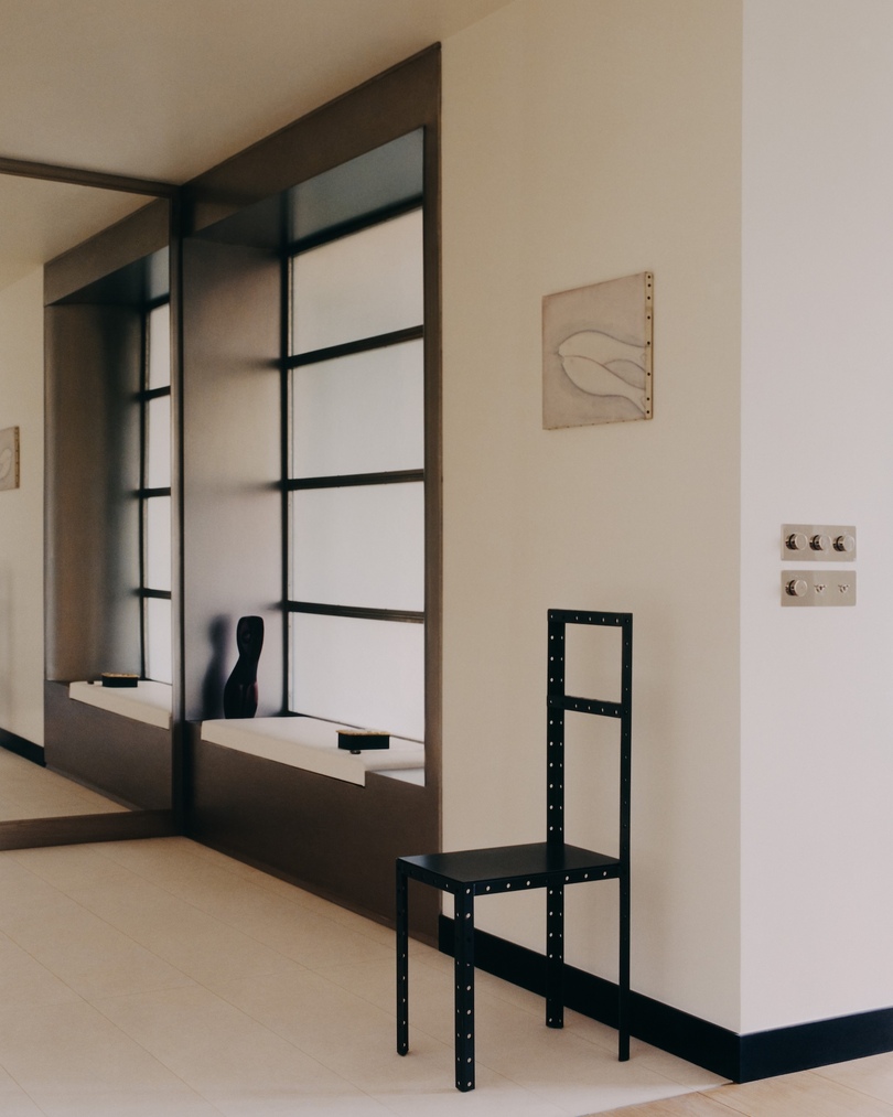 Rudy Guénaire 设计的极简主义公寓 Panthéon Apartment