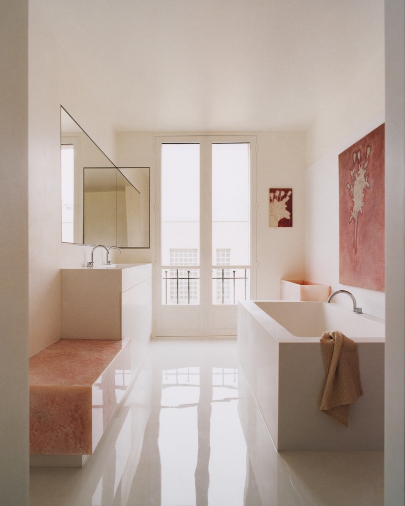 Rudy Guénaire 设计的极简主义公寓 Panthéon Apartment