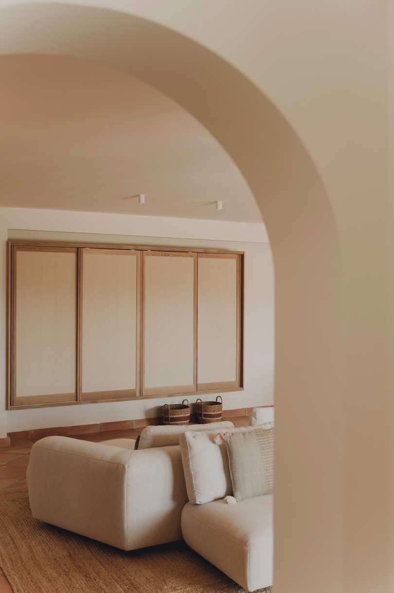 由 Auñón Cabrera 设计的极简主义住宅 Casa Montis