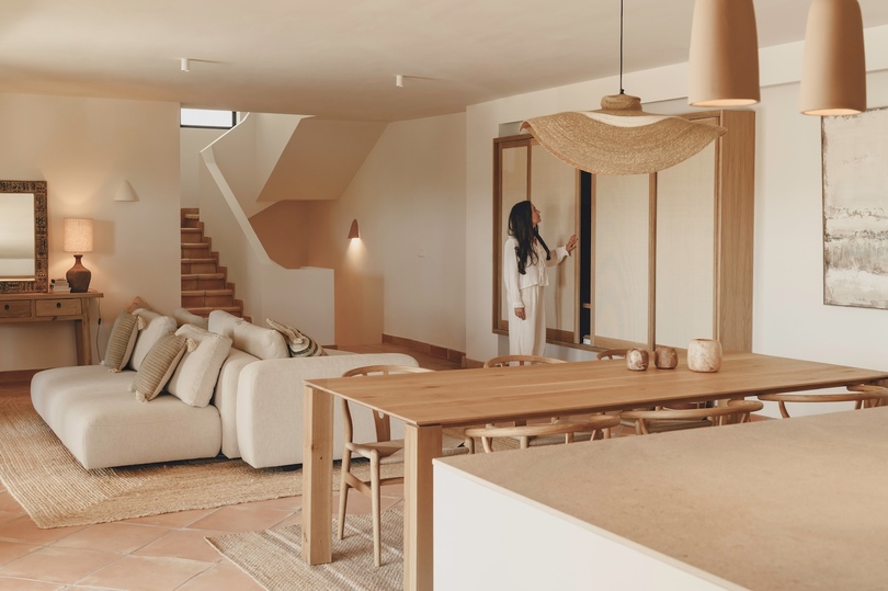 由 Auñón Cabrera 设计的极简主义住宅 Casa Montis