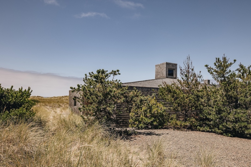 Waechter Architecture 设计的极简主义住宅 Dune House