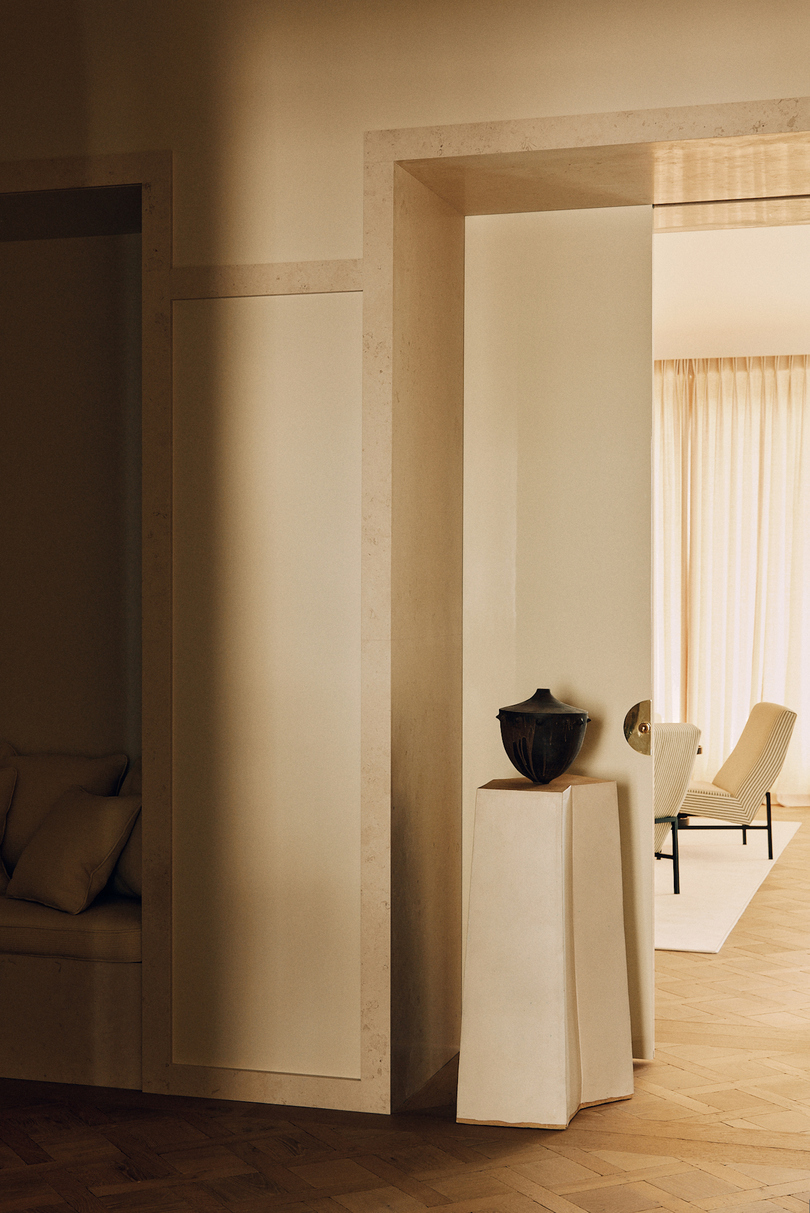 由 Atelier MKD 设计的极简主义住宅 FOCH Apartment