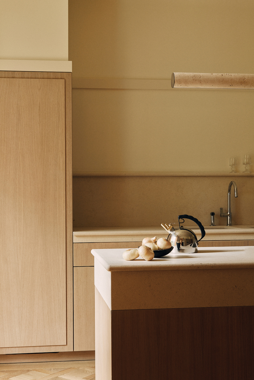 由 Atelier MKD 设计的极简主义住宅 FOCH Apartment