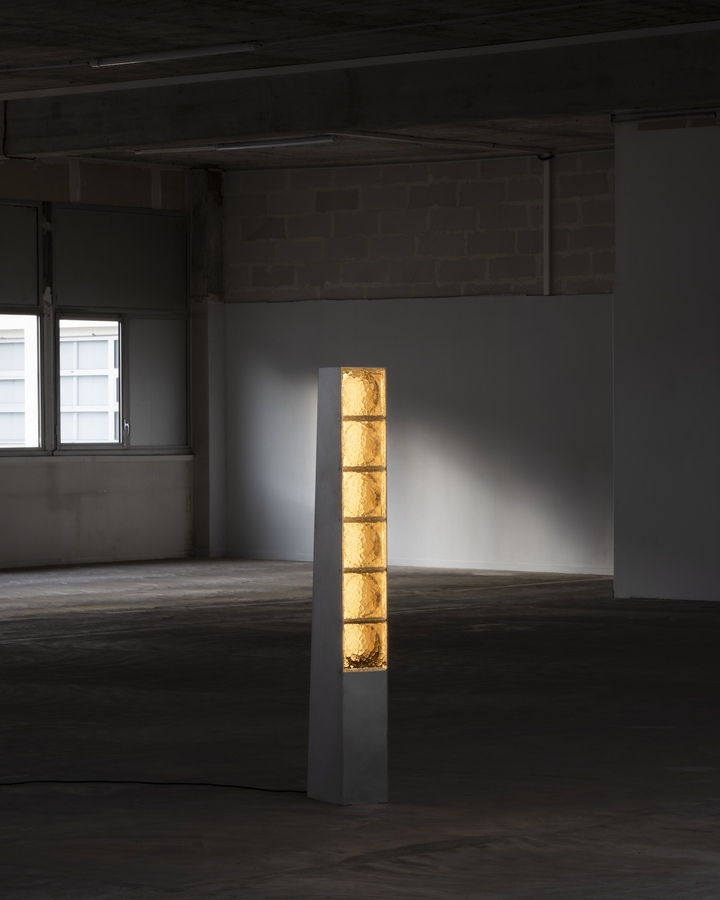 Clément Pasquier Studio 设计的极简灯具 Henry Lamp