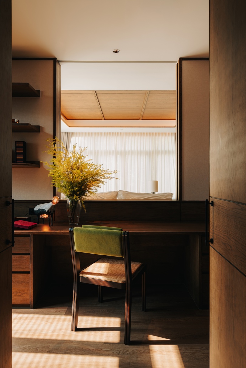 JUNF STUDIO 设计的极简主义公寓 Chao Phraya River