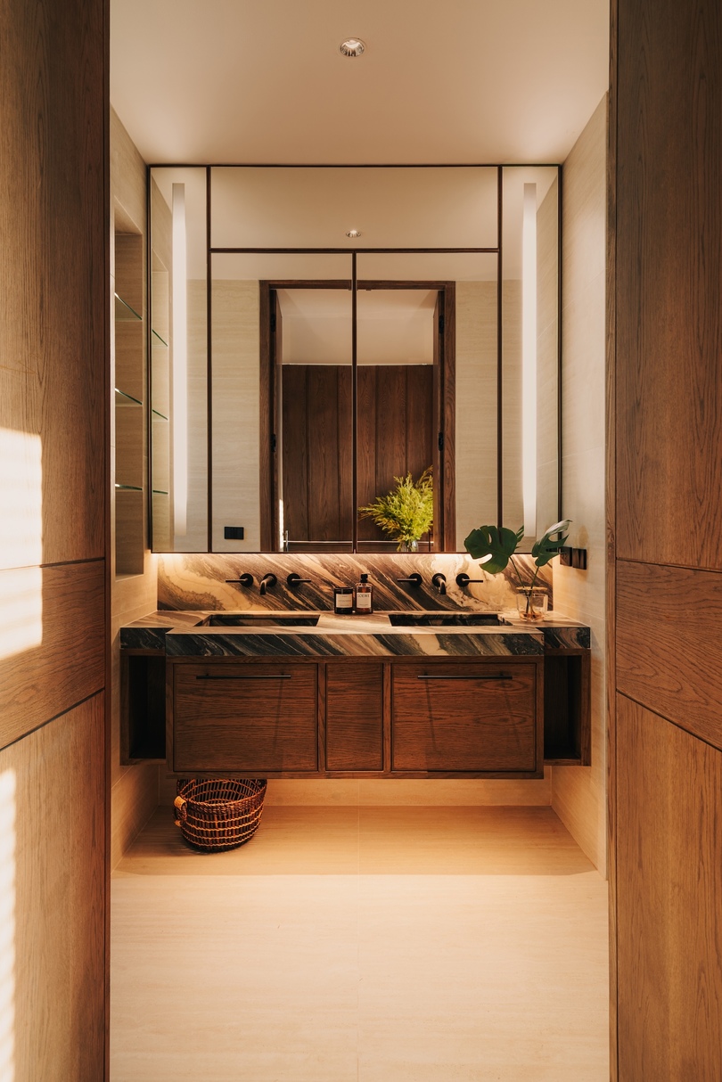 JUNF STUDIO 设计的极简主义公寓 Chao Phraya River