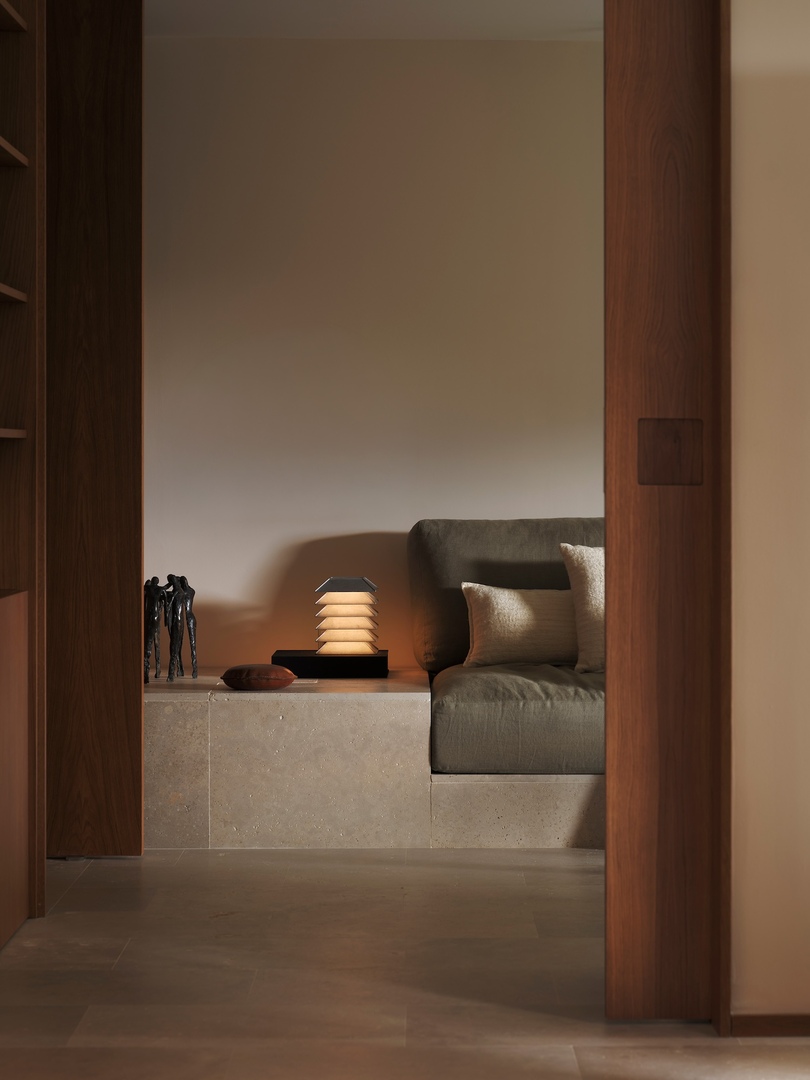 由 Febrero Studio 设计的极简主义公寓 Madrid Flat