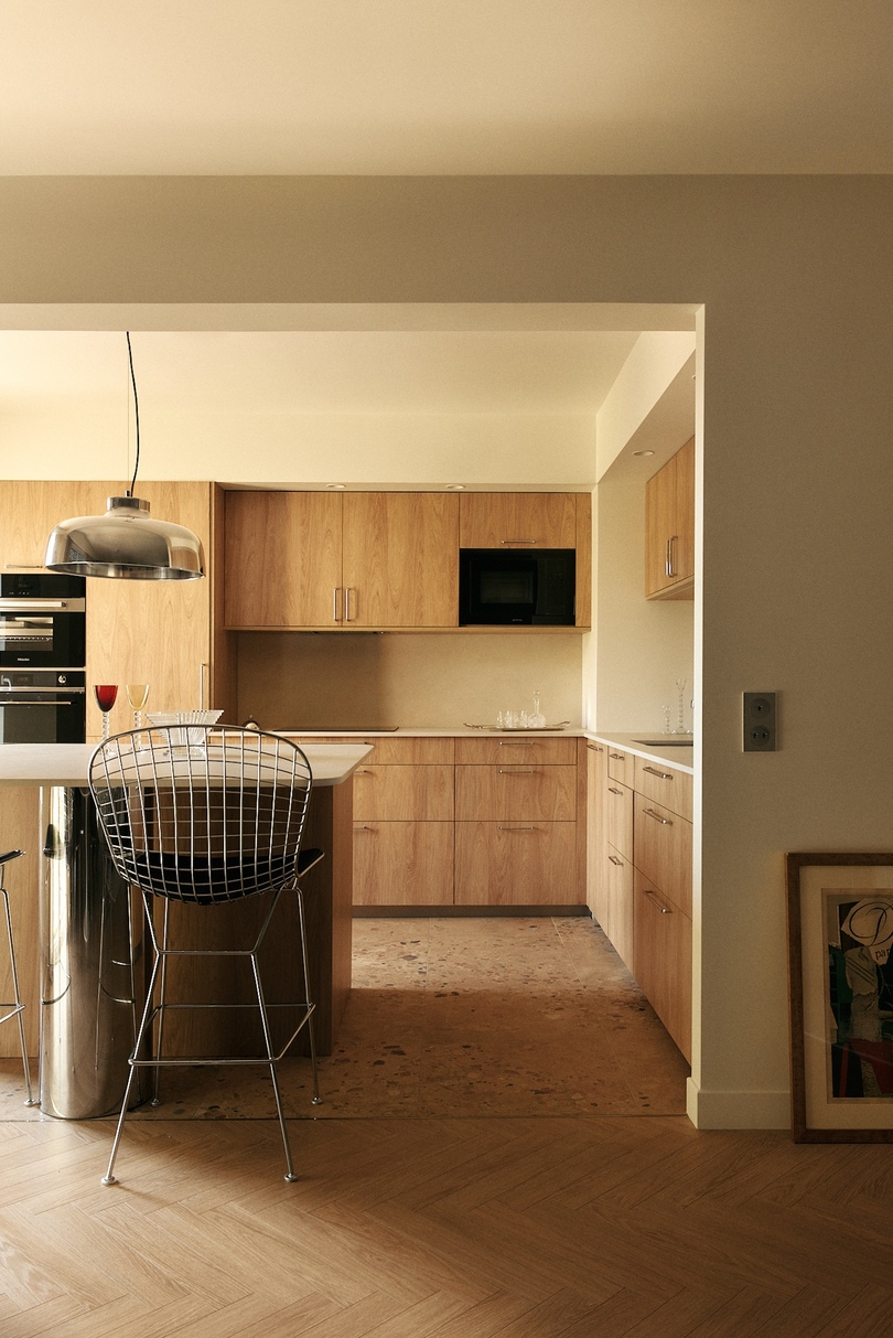 CHHO Studio 设计的极简主义公寓 Retro Apartment