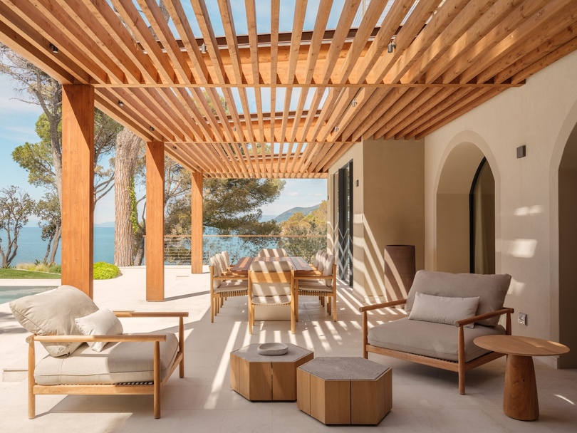 由 studio.skey 设计的极简主义住宅 Villa in Recco