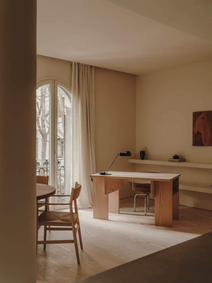 由 Plantea Estudio 设计的极简主义公寓 Casa Ambrose