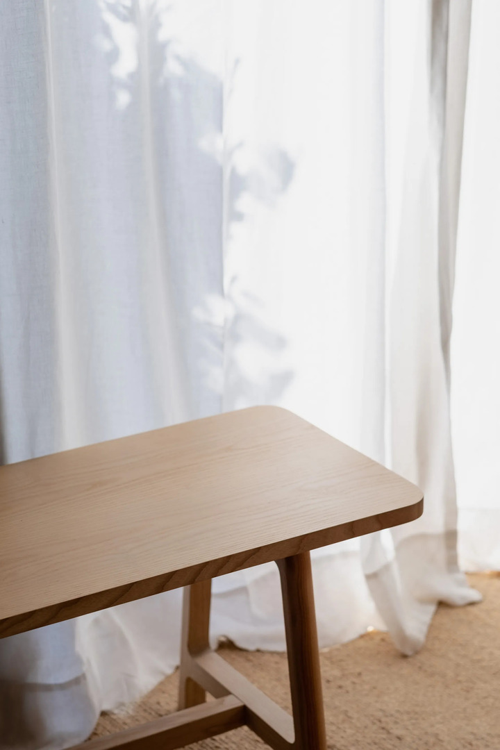 Depping&Jørgensen 推出 FRAME 实木餐厅家具系列