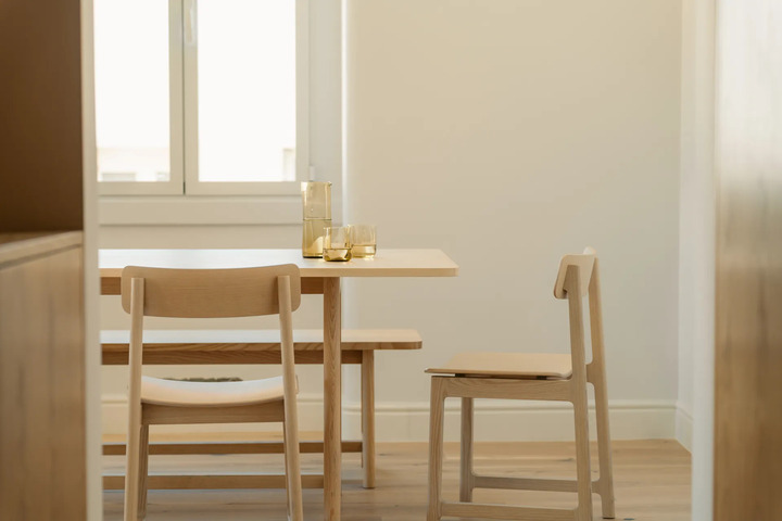 Depping&Jørgensen 推出 FRAME 实木餐厅家具系列