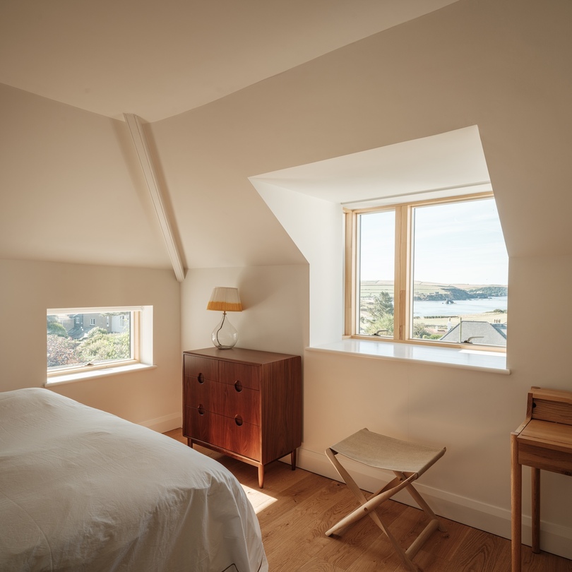 Channel Projects设计的极简主义住宅House by the Sea