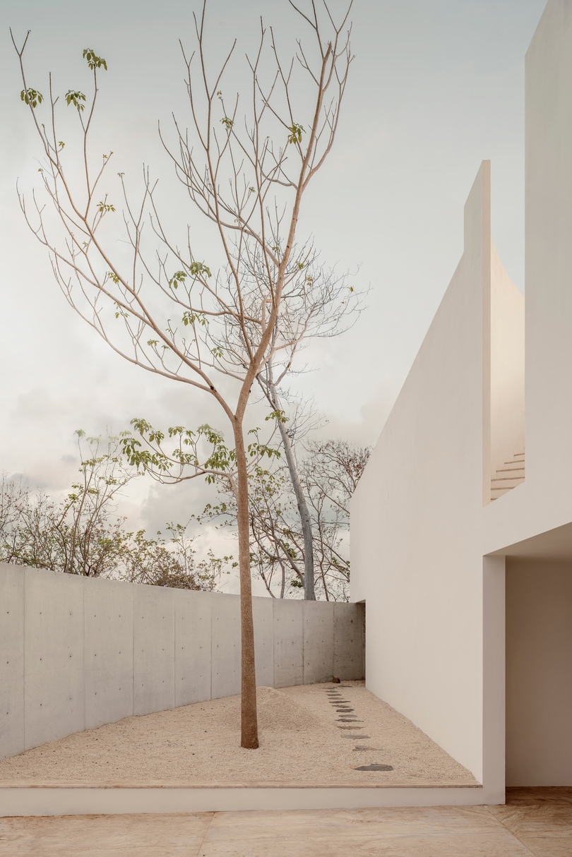 Casa Malonic海滨住宅：极简建筑与自然景观的诗意融合