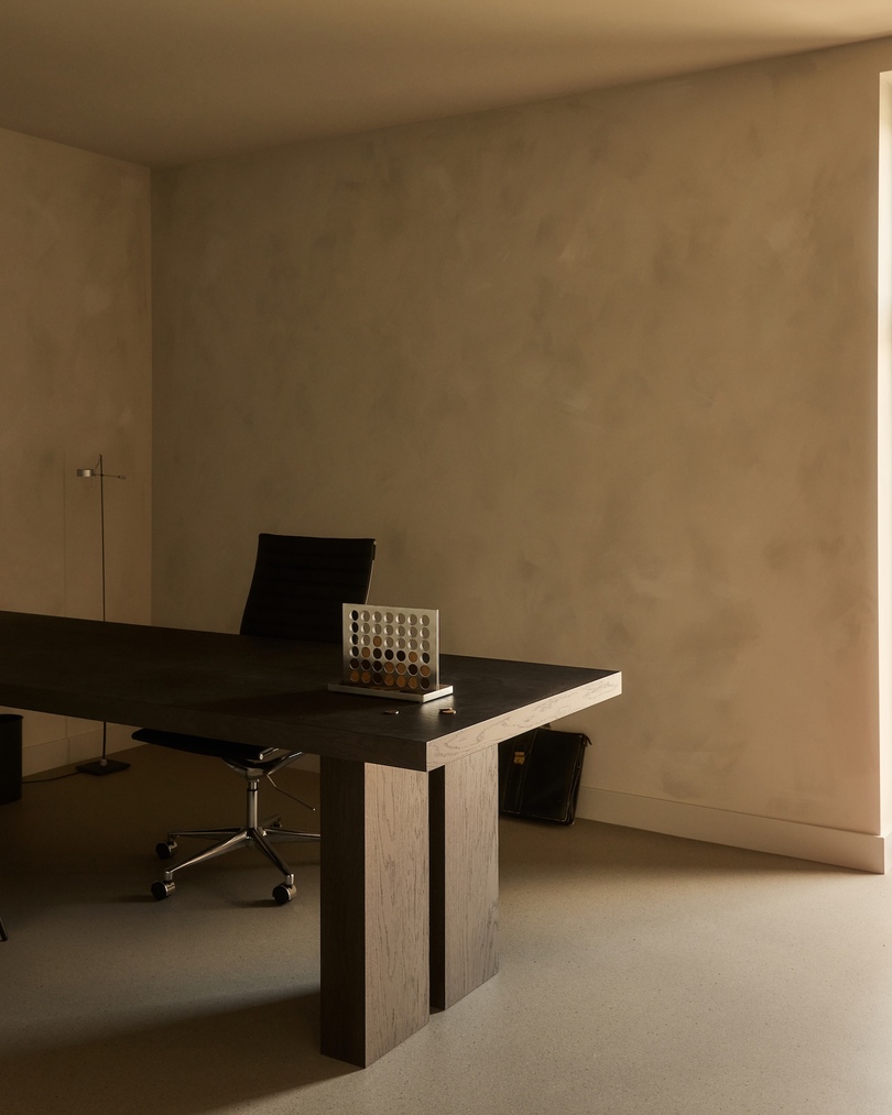 REFINED Interior Design 设计的极简住宅 Residence Uden