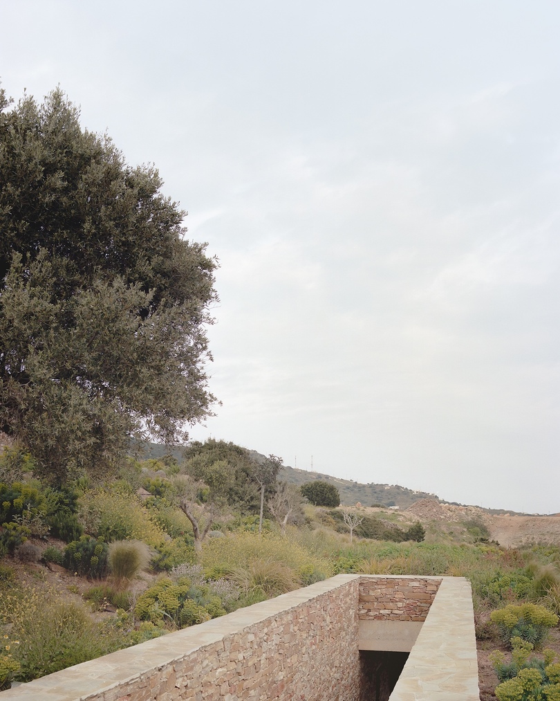 希腊 Sifnos Fysika 住宅|隐于梯田之下的极简建筑设计