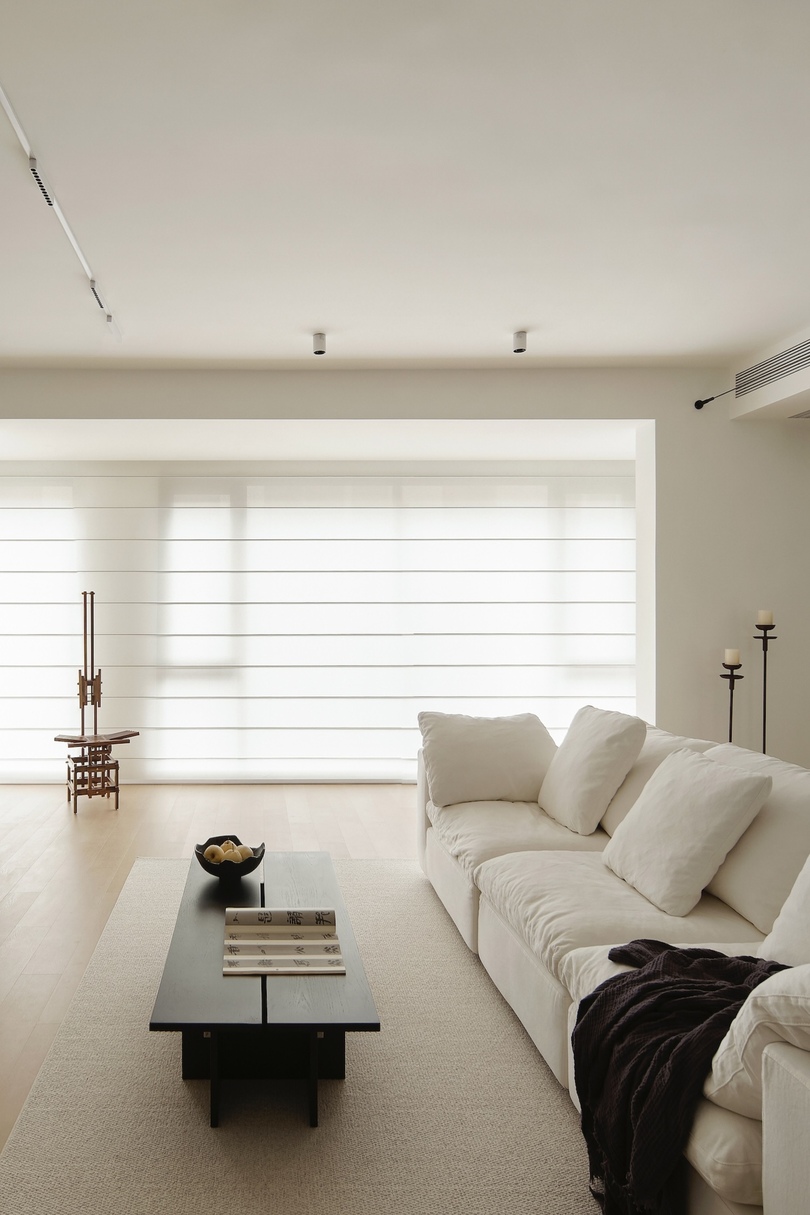 Zouhe Space Design 设计的极简住宅 Su Residence